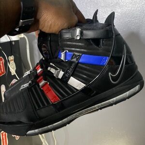 Lebron Barbershop size 8men no box